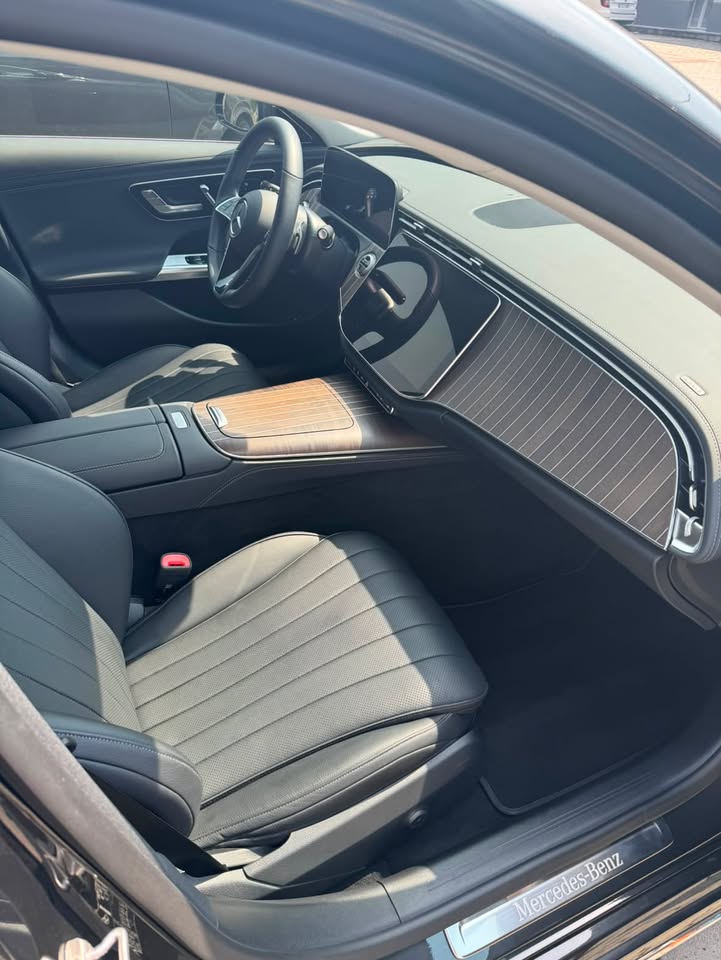 Čistý interiér Mercedes přední